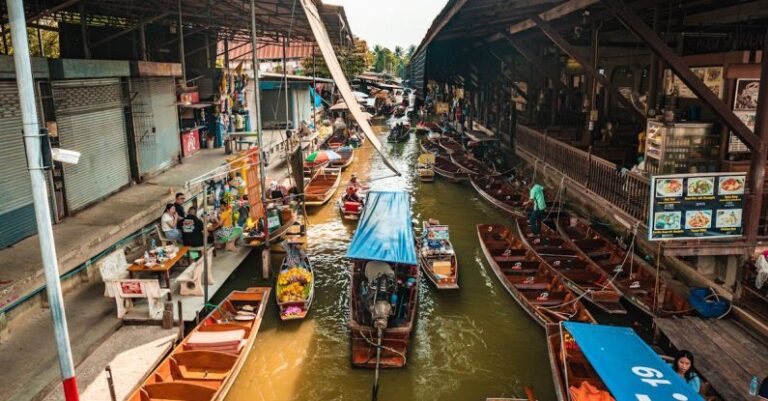Floating Markets - Boats on the River